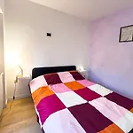 2 Double Rooms Private Parking Fast Wifi