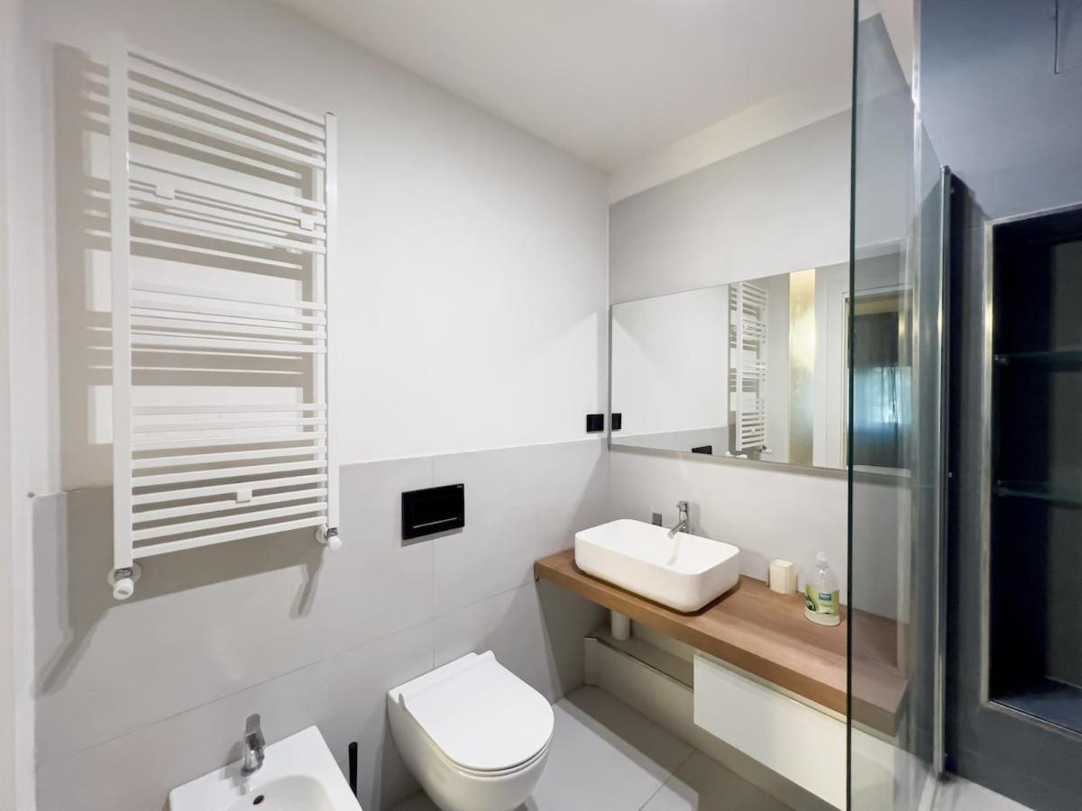 2 Double Private Parking Fast Wifi Apartment