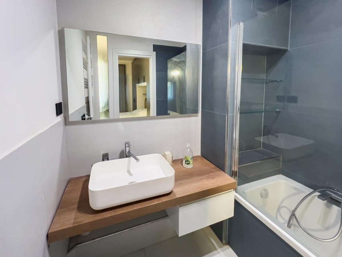2 Double Private Parking Fast Wifi Apartment
